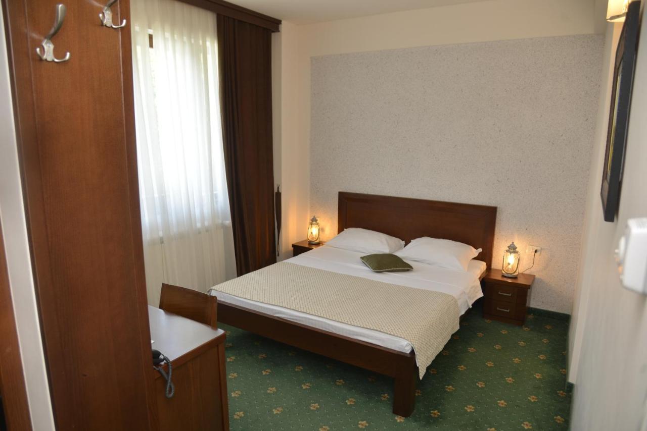 Hotel Trebjesa Nikšić Buitenkant foto