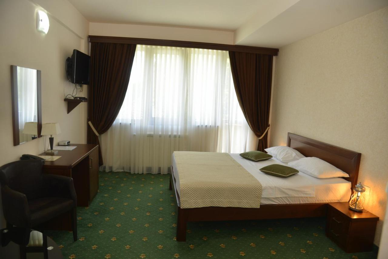 Hotel Trebjesa Nikšić Buitenkant foto