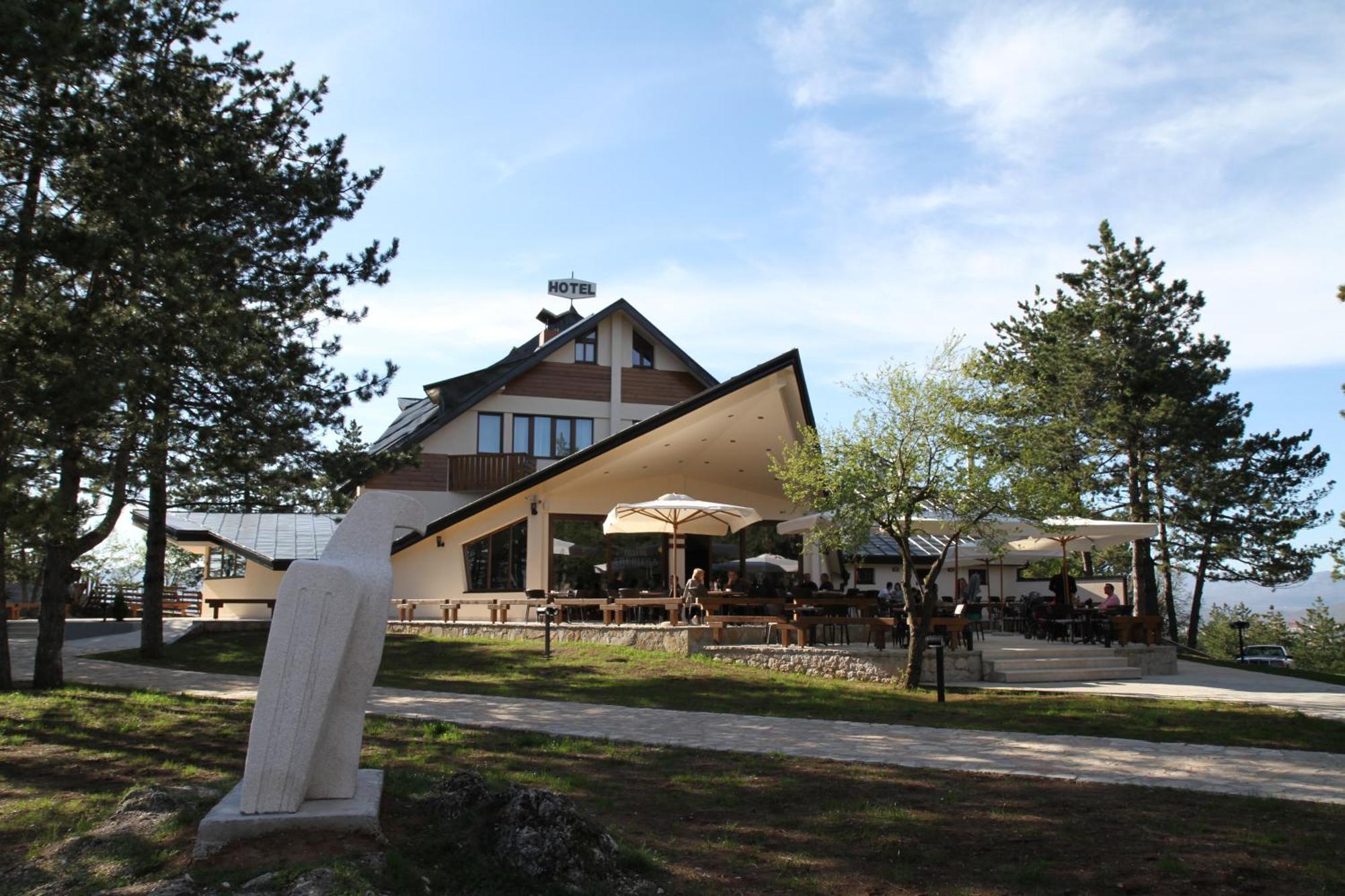 Hotel Trebjesa Nikšić Buitenkant foto