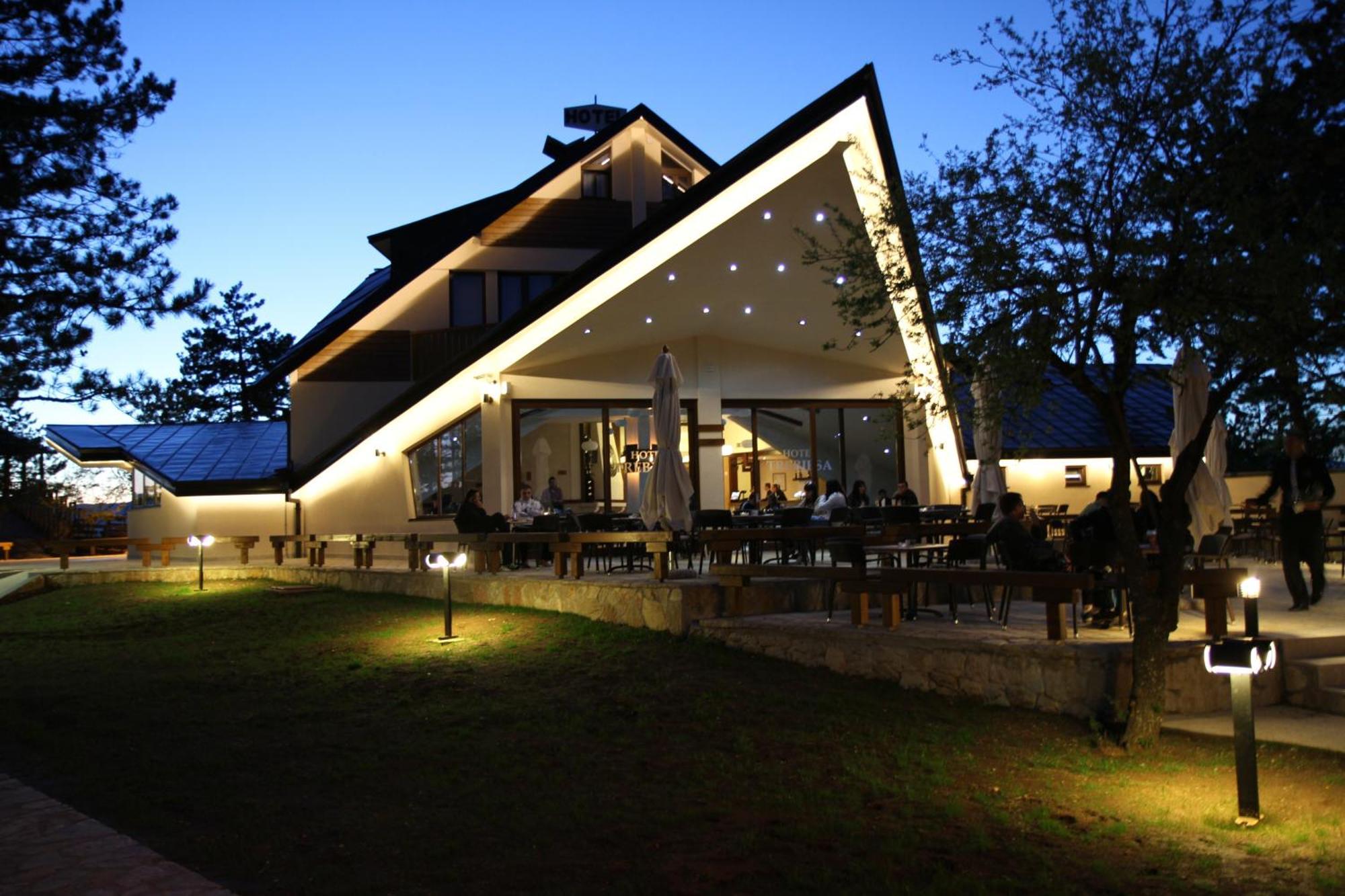 Hotel Trebjesa Nikšić Buitenkant foto