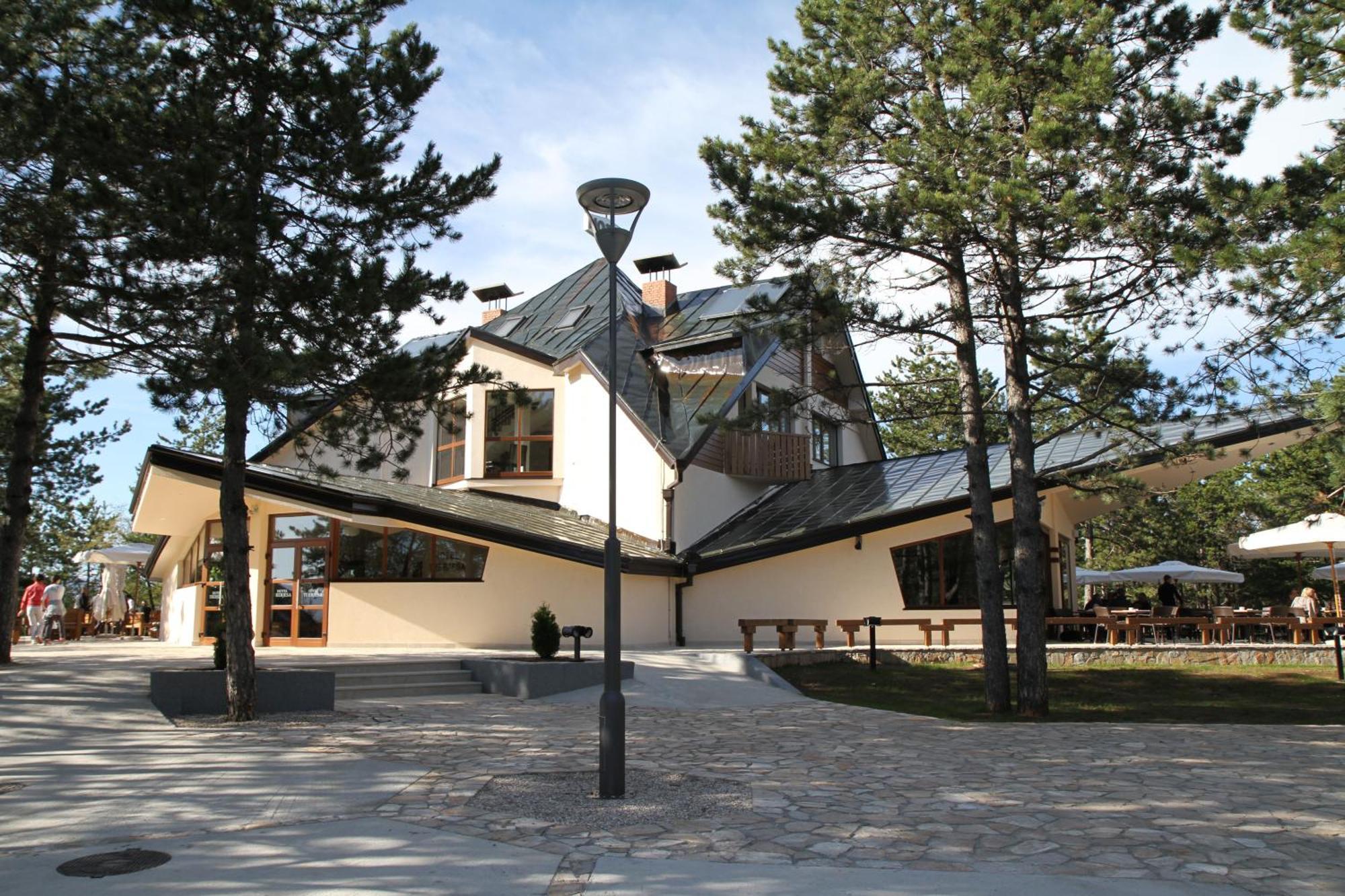 Hotel Trebjesa Nikšić Buitenkant foto