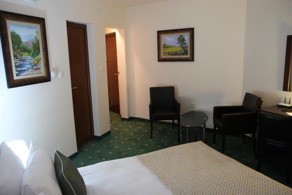 Hotel Trebjesa Nikšić Kamer foto